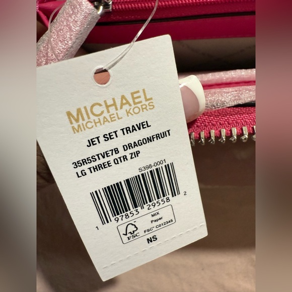 Michael Kors jet set travel Wallet - Picture 5 of 5